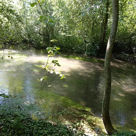 Le Charme Au Fil De L'eau